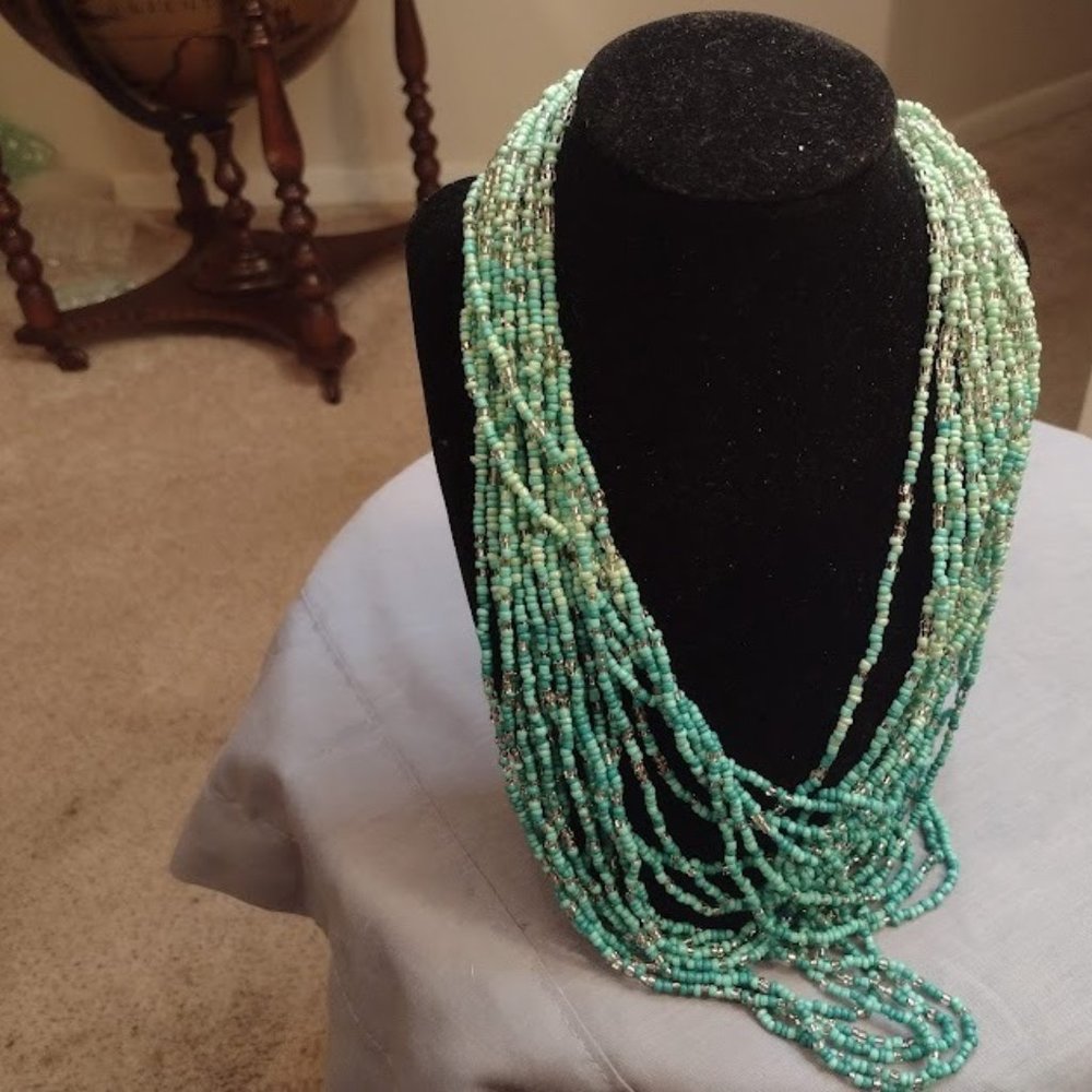 Turquoise beaded neklace